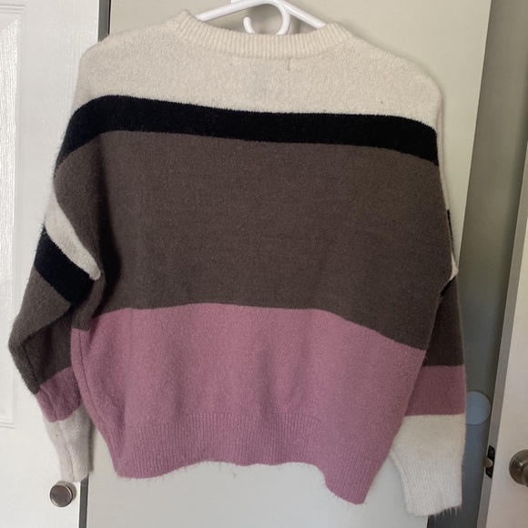 Women’s long sleeve sweater - Forever 21 Size S. - Picture 2 of 4